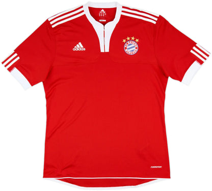 Bayern Munich Retro Home Shirt 2009/10 - Schweinsteiger